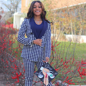 Meet your Posher, Chandler